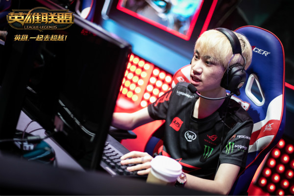 TheShy新星逆转表现惊艳，勇士未来可期！的简单介绍