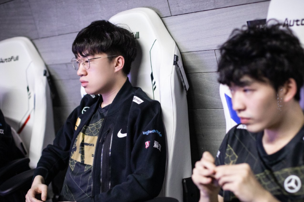 AYX GAME-德罗巴关键节点连败，FPX带队取胜！的简单介绍