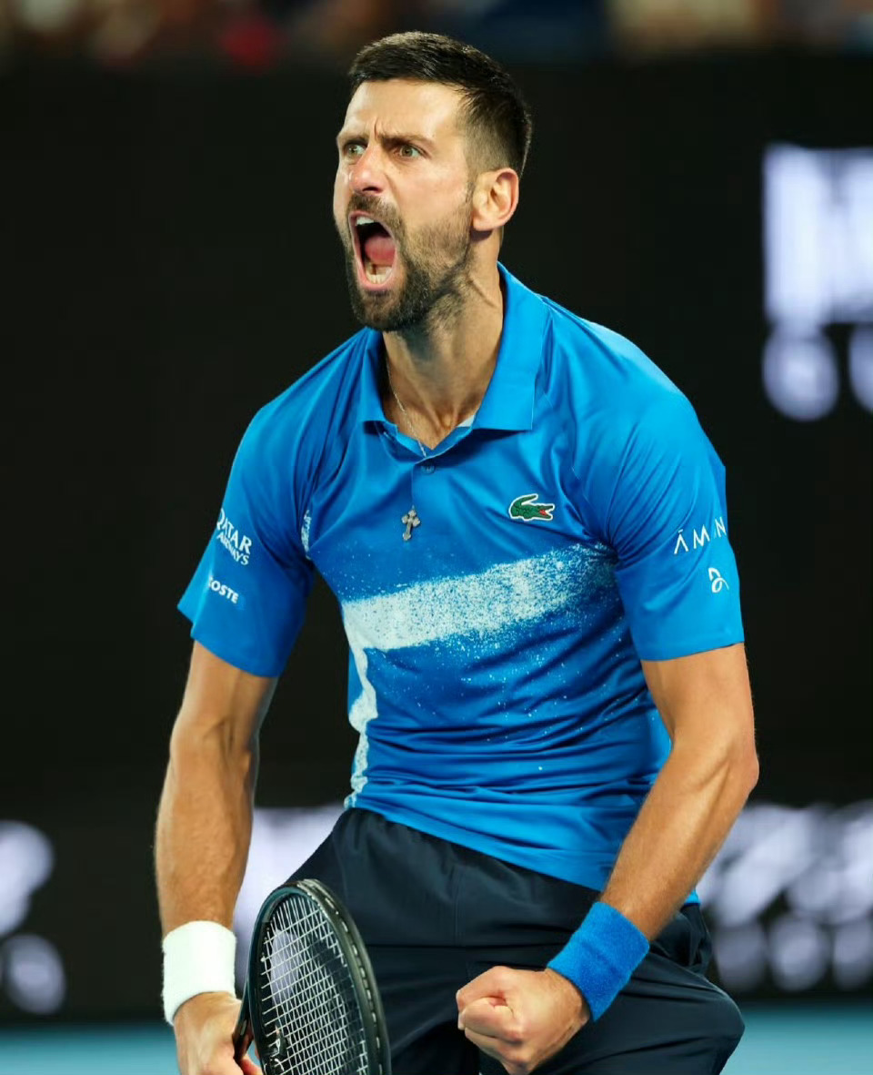 爱游戏体育-德约科维奇回归赛场，问鼎冠军首场状态亮眼，澳大利亚队观众沸腾！的简单介绍