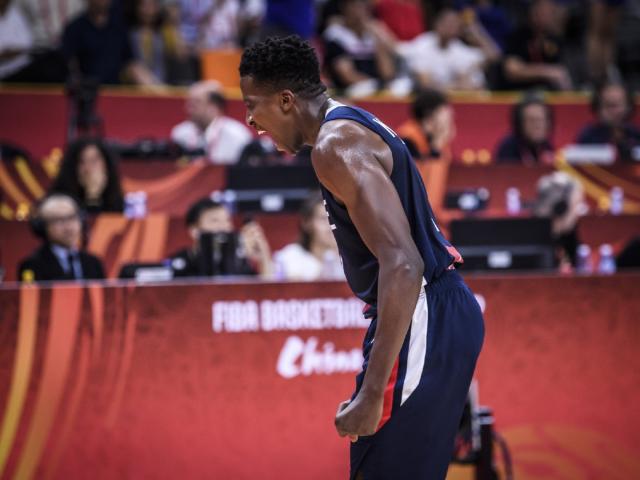 爱游戏-包含哈兰德爆冷击败法国队，赛况扑朔迷离引爆全场！的词条